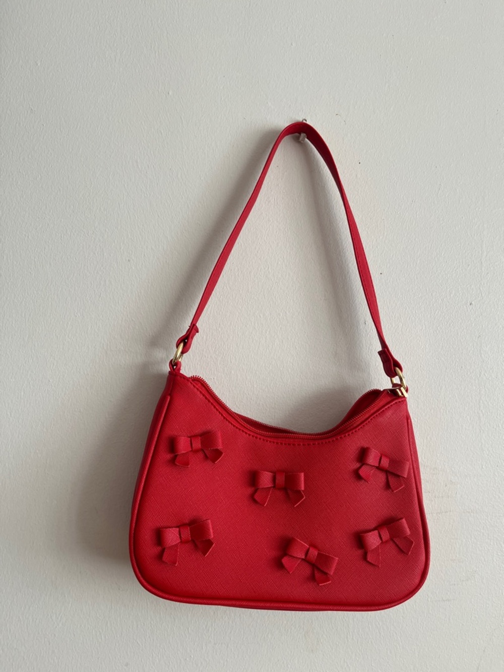 LD Red Shoulder Bag Bow Accent Zip Closure Gold Hardware Women